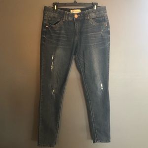 Democracy Brand "Ab"solution Booty Lift Distressed Jegging Jeans